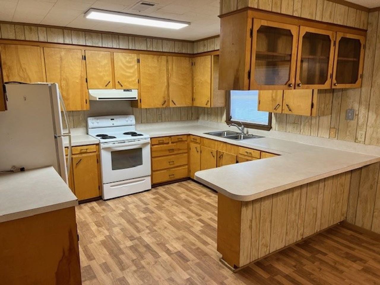 5918 Perry Ln - Photo 3 of 17