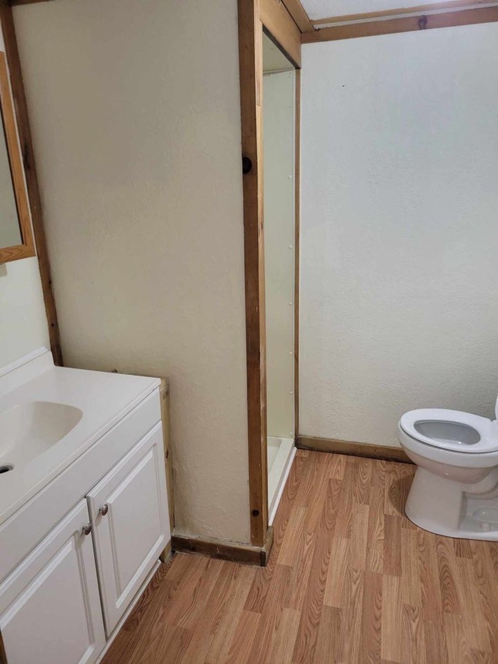 249 Weaver St - Photo 7 of 7