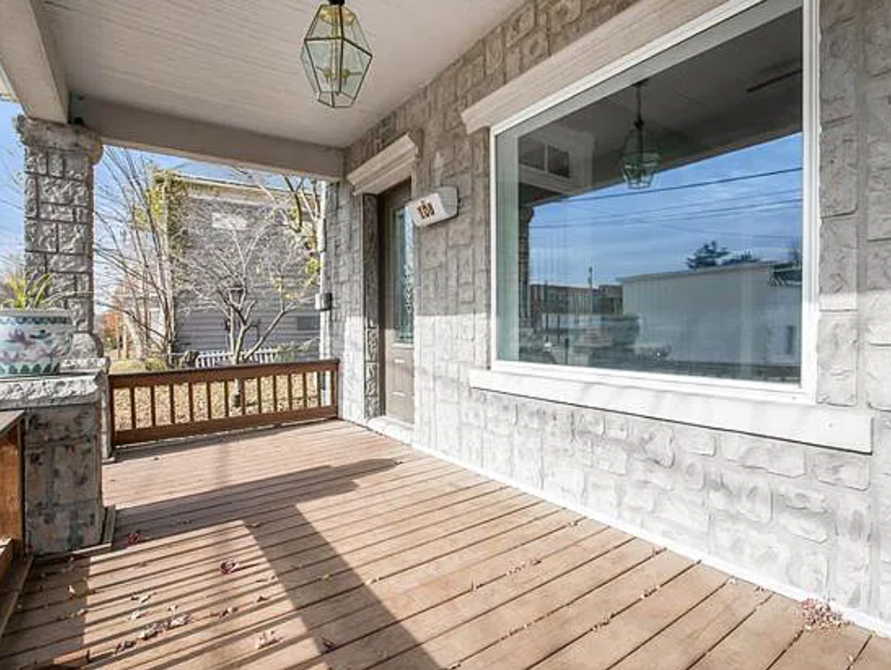 108 E College St - Photo 2 of 22