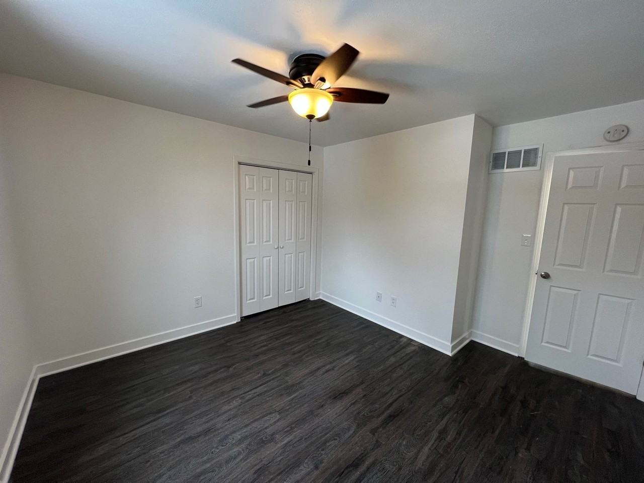 1112 E South Ave - Photo 6 of 13