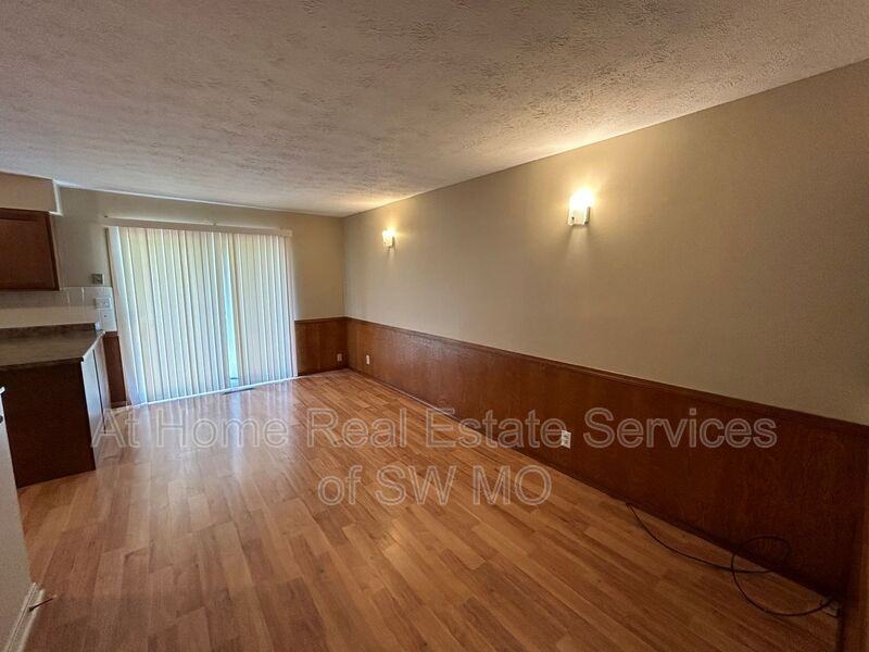 1502 E Berkeley St - Photo 3 of 10