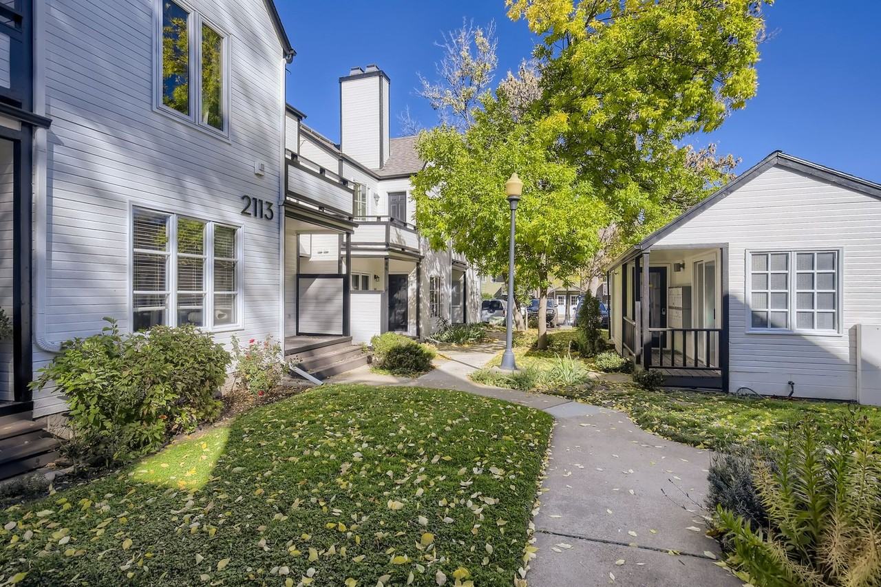 2113 Walnut St #9B - Photo 3 of 28