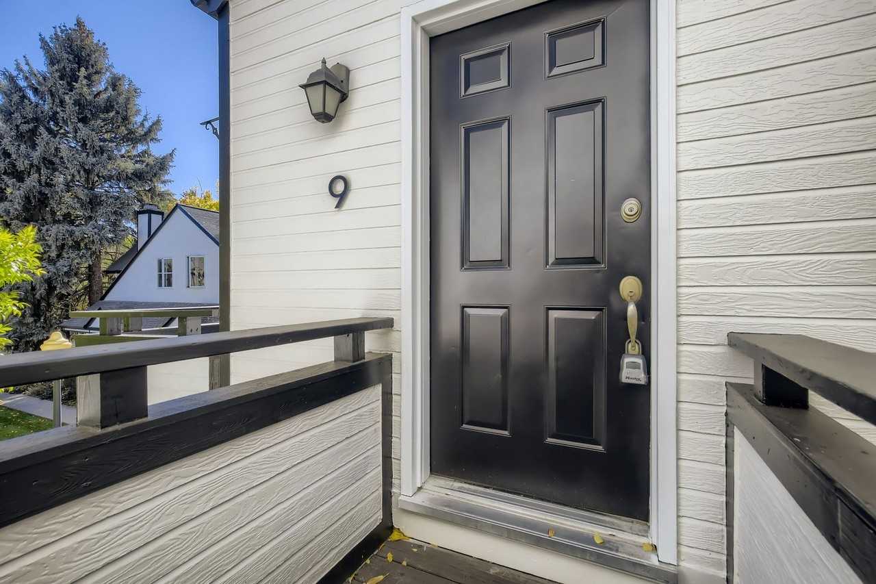 2113 Walnut St #9B - Photo 4 of 28