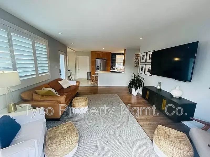 392 Bonito Ave - Photo 4 of 25