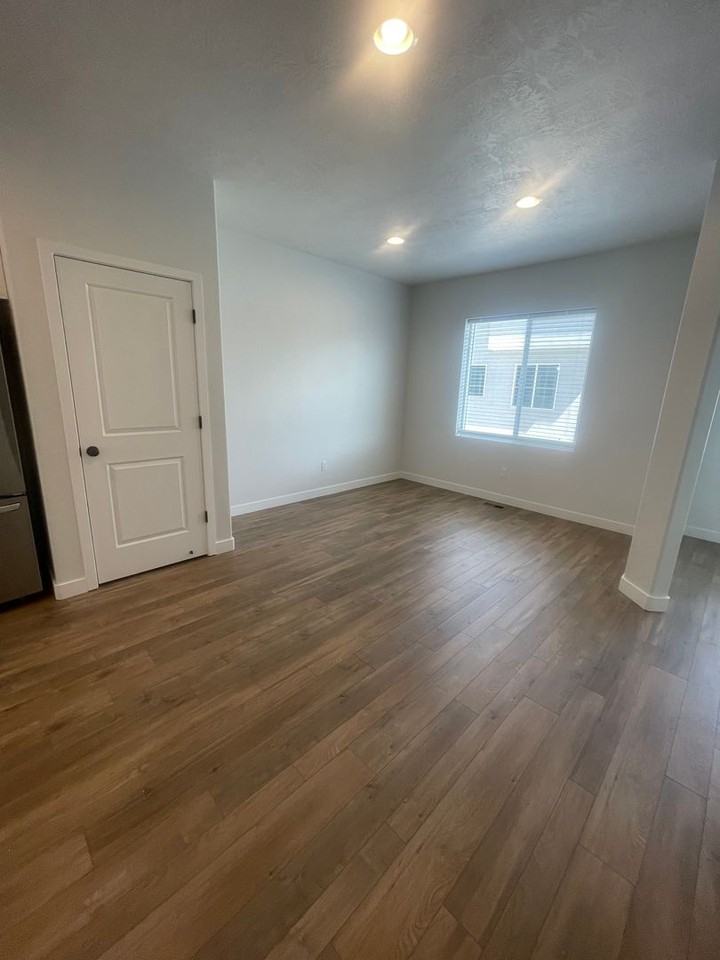 15071 S Reins Way - Photo 5 of 21