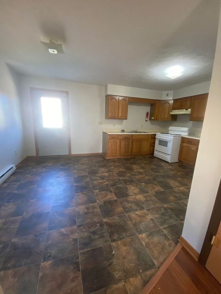 40 Paul St - Photo 2 of 14