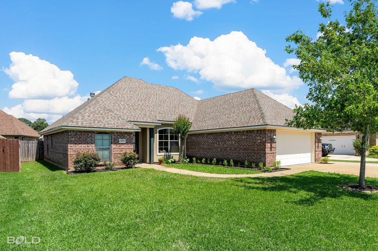 3909 Le Brooke Ln - Photo 2 of 36