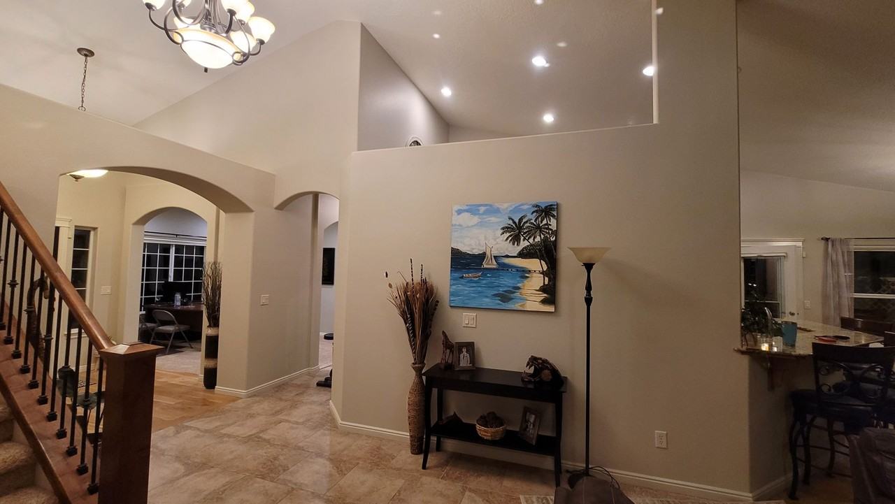 1143 W Tanzanite Dr - Photo 2 of 32