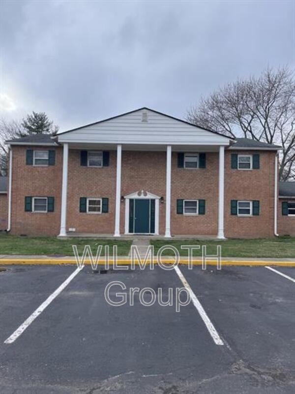 1410 E Jefferson St #14