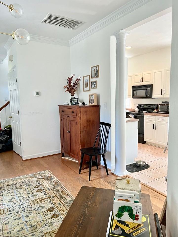 5412 Holly Rd - Photo 7 of 41