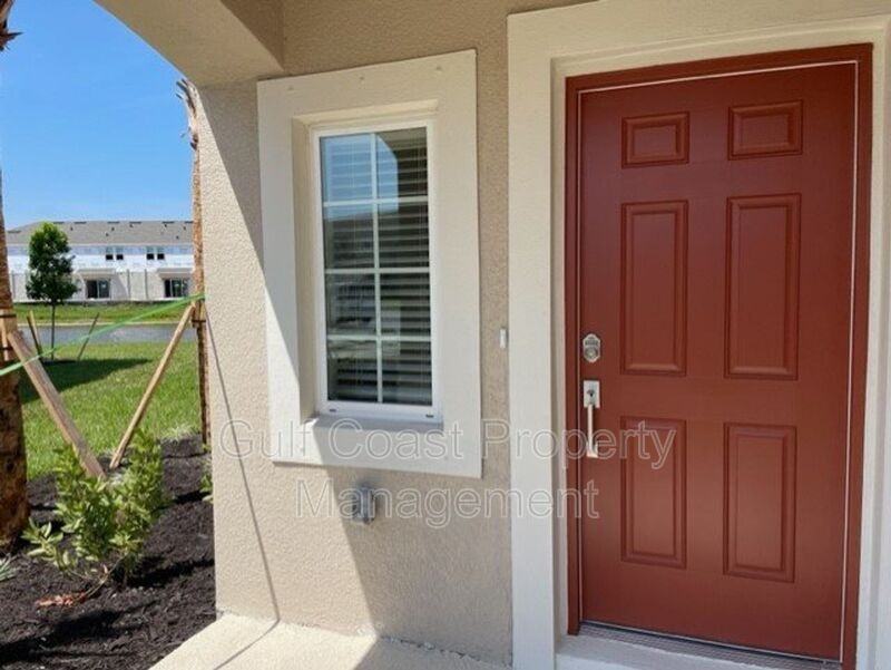 5764 Haven Ter - Photo 3 of 27