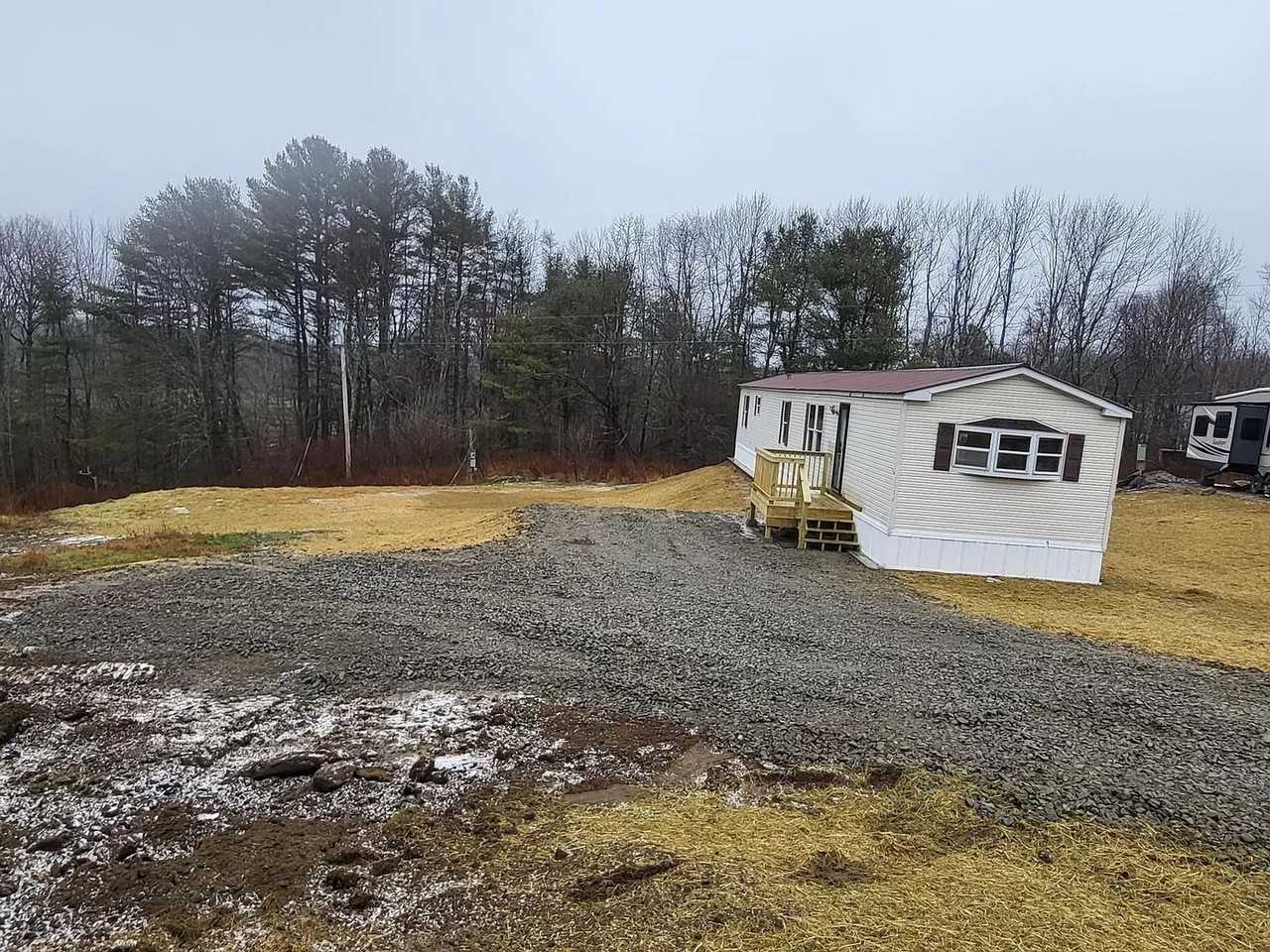 706 Gardiner Rd - Photo 3 of 12