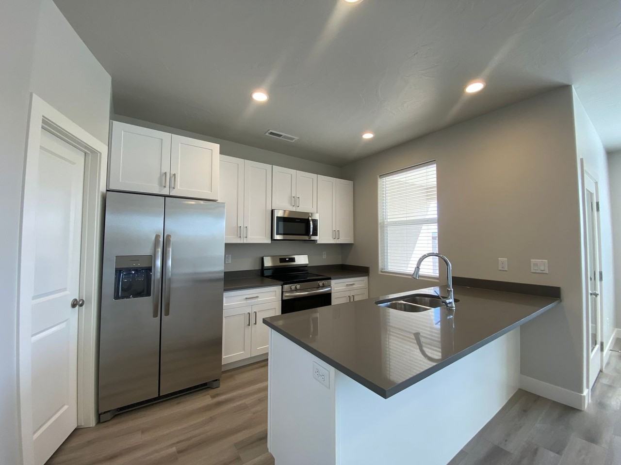 1157 S 4380 W - Photo 6 of 35
