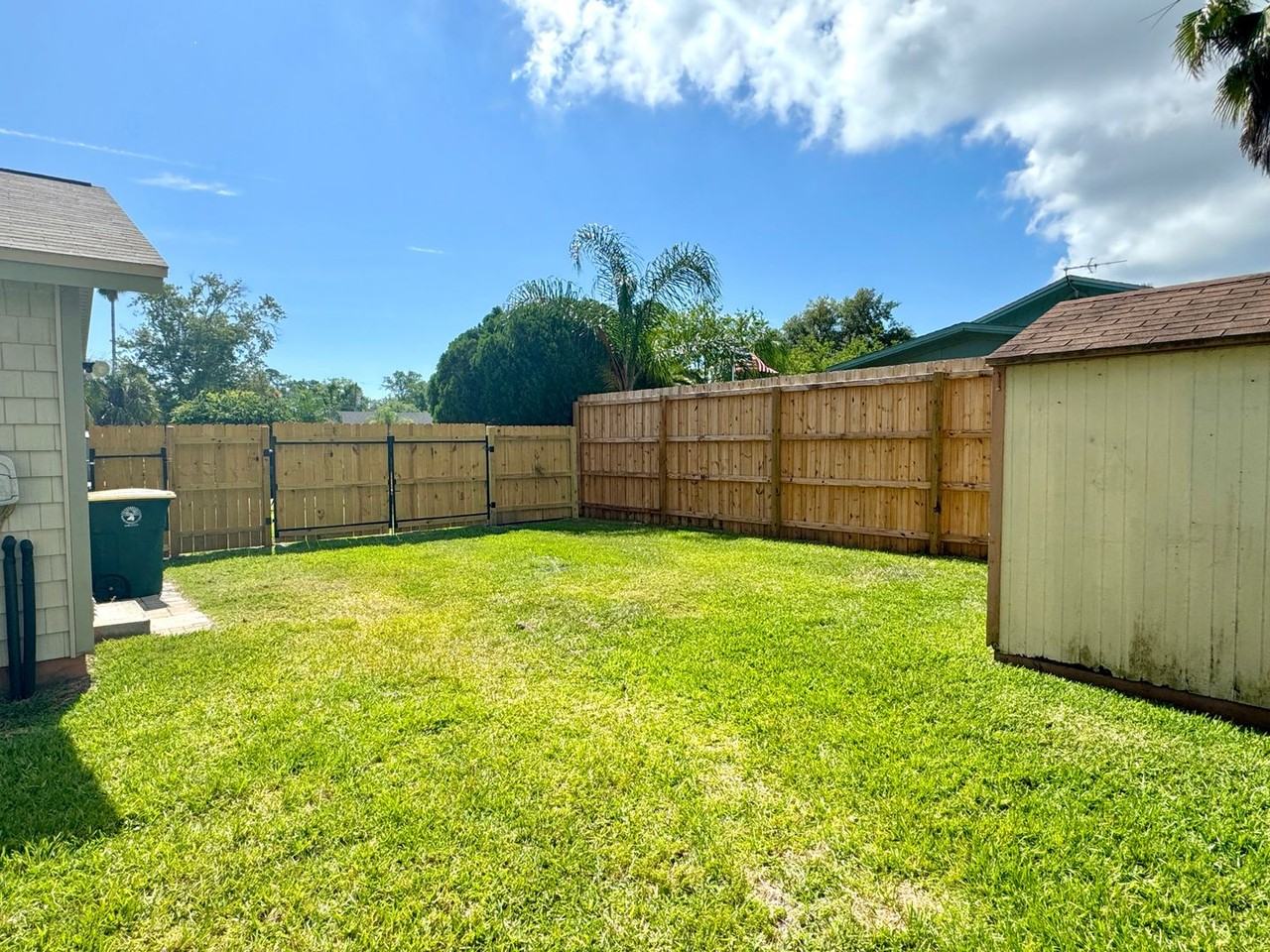 3904 Demery Dr E - Photo 2 of 27