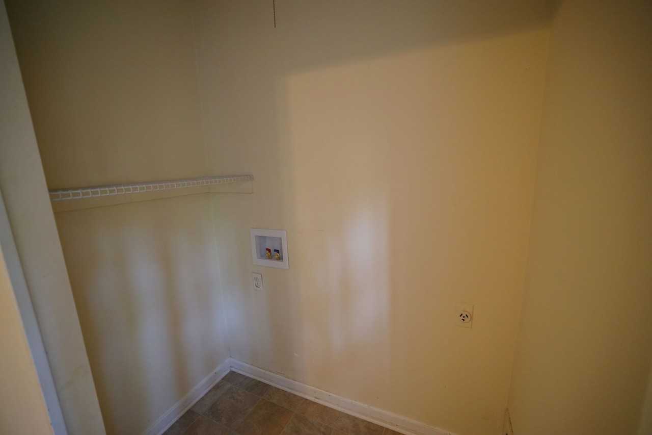 224 Charleston Ave - Photo 6 of 18