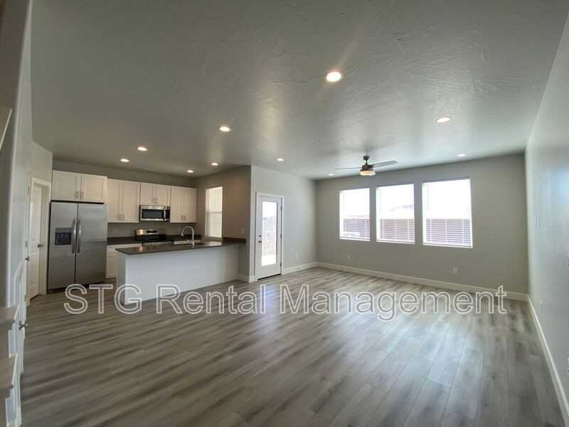 1157 Sw - Photo 3 of 35