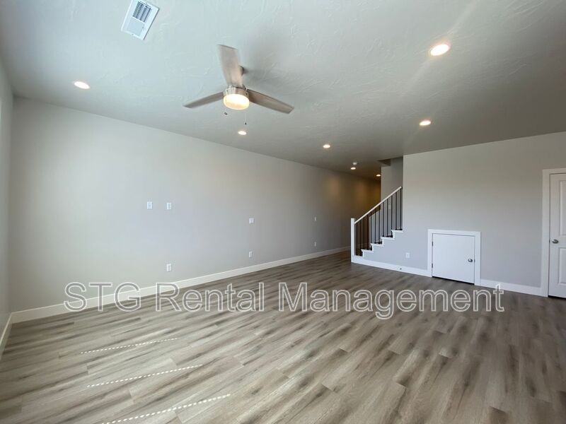 1157 Sw - Photo 5 of 35