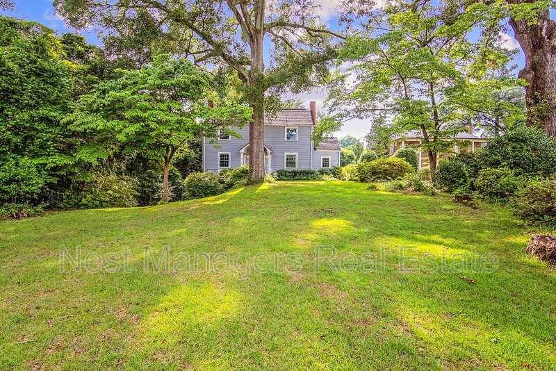 220 Bradford Ave - Photo 3 of 37