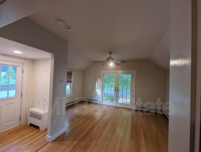 25 High St - Photo 3 of 34