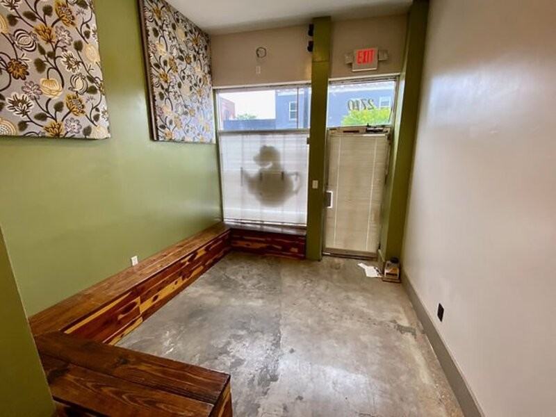 2710 Cherokee St - Photo 3 of 14