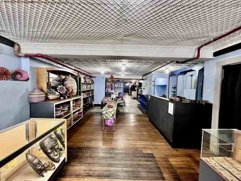 3411 California Ave - Photo 3 of 15