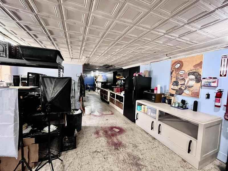 3411 California Ave - Photo 5 of 15