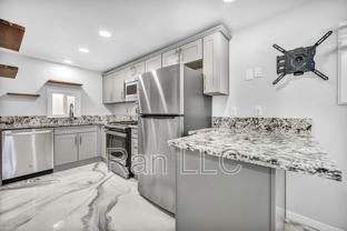 952 Haskell St - Photo 1 of 1