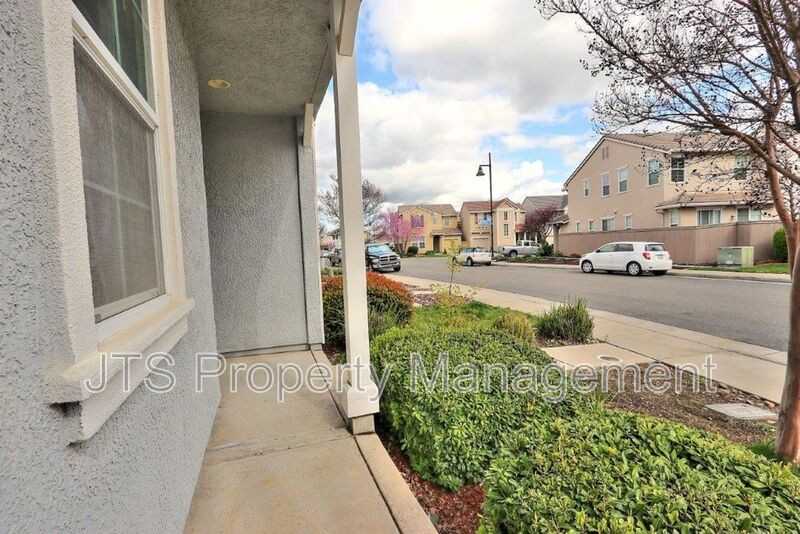 10921 Oakham Dr - Photo 4 of 38