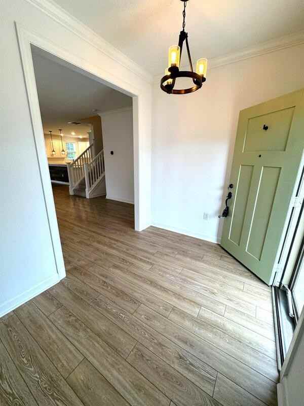 1904 Brock Ct - Photo 3 of 34