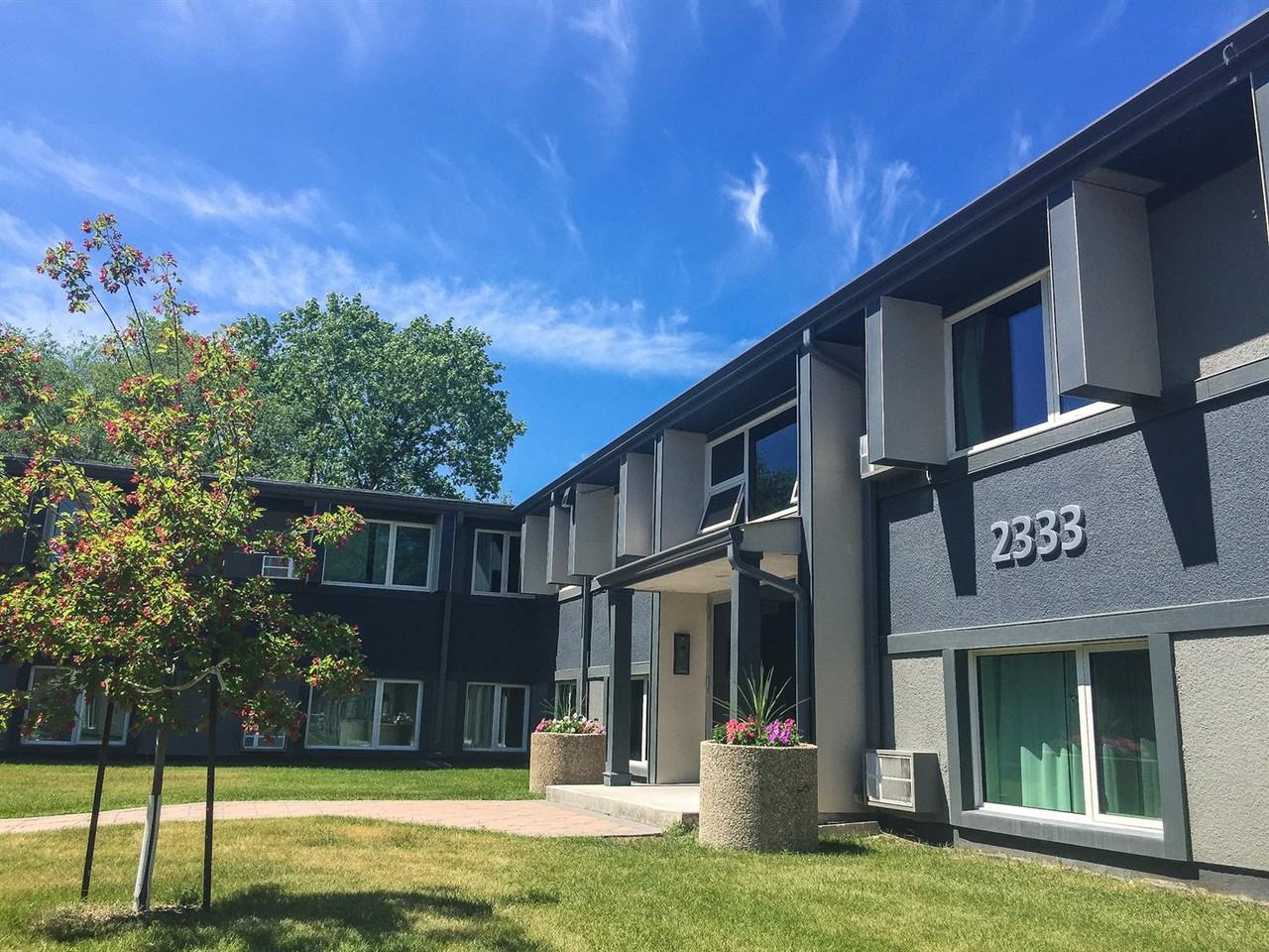 23312335 Pembina Hwy Briarwood Apartments 2331 Pembina Hwy