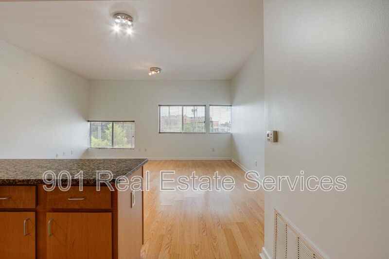 440 N Front St #207 - Photo 3 of 20