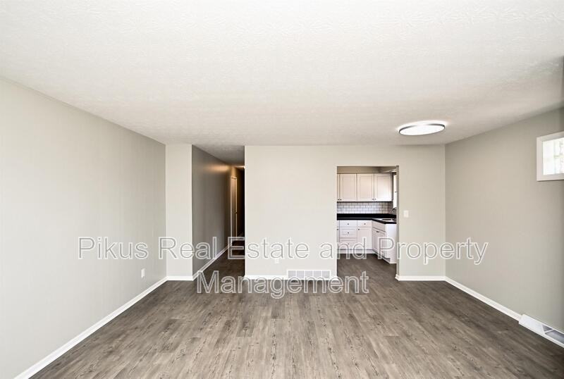 595 Baldwin Rd - Photo 3 of 11