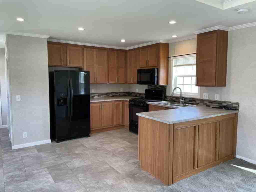 69 Elmhurst Dr - Photo 2 of 36