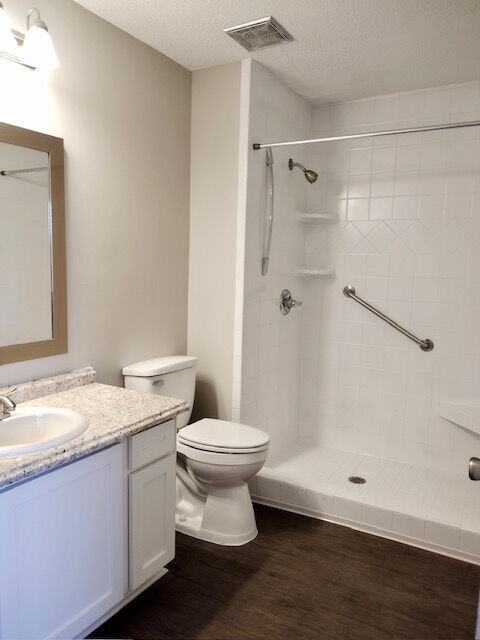 Country Oaks Apartments - Photo 3 of 18