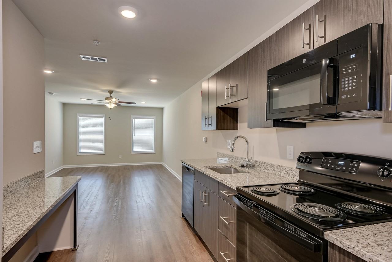 Woodberry Apartments - Photo 3 of 49