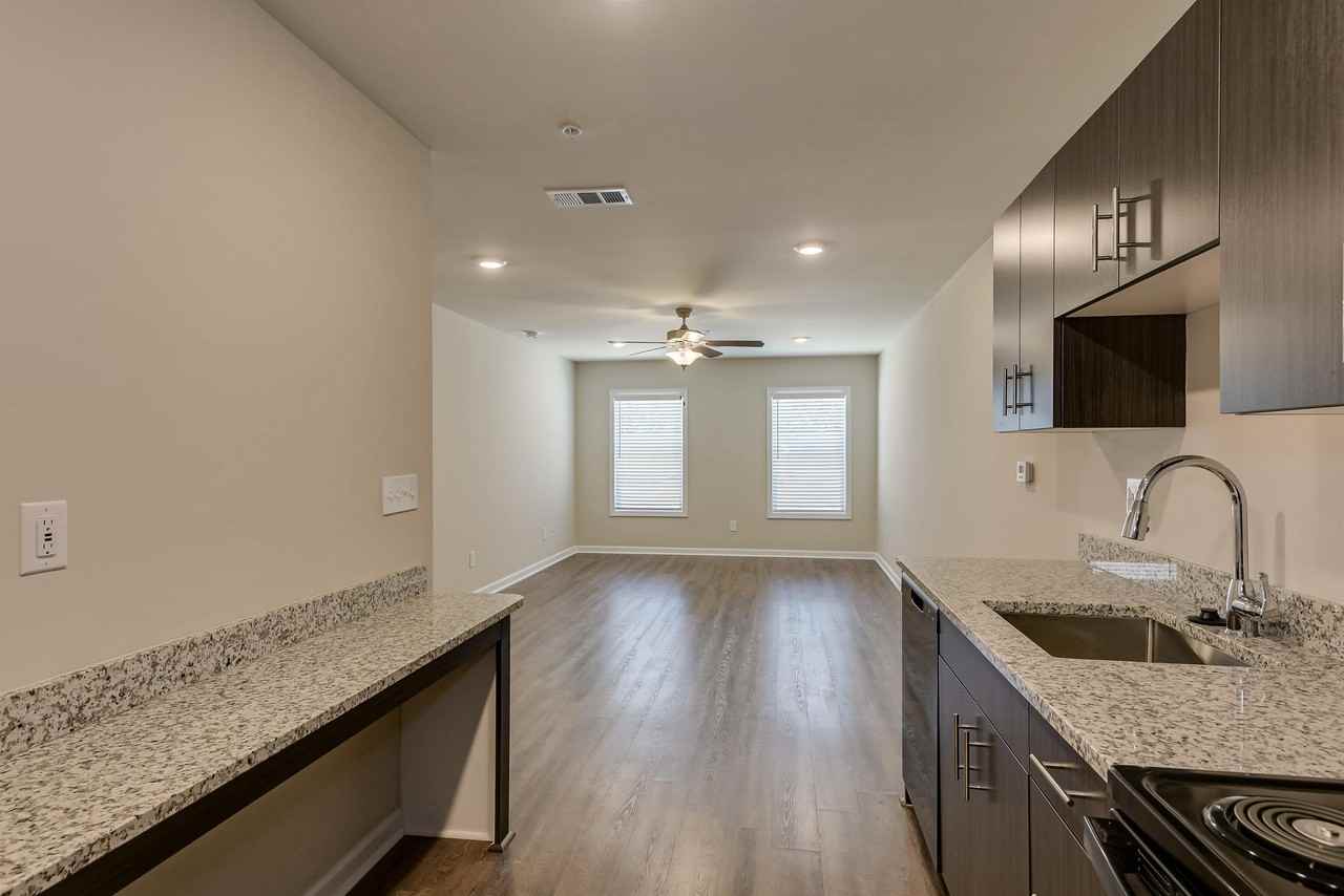 Woodberry Apartments - Photo 4 of 49