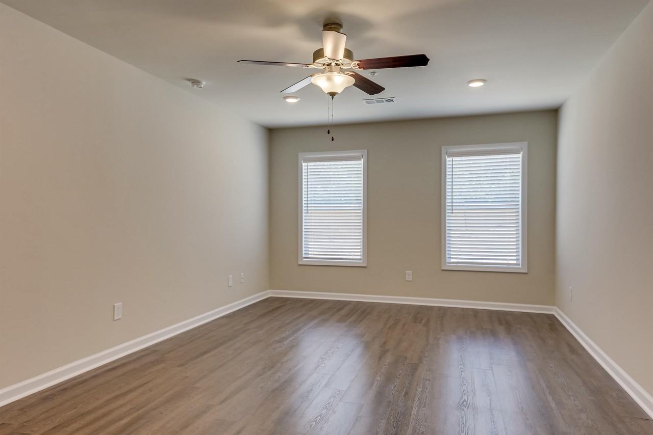 Woodberry Apartments - Photo 5 of 49