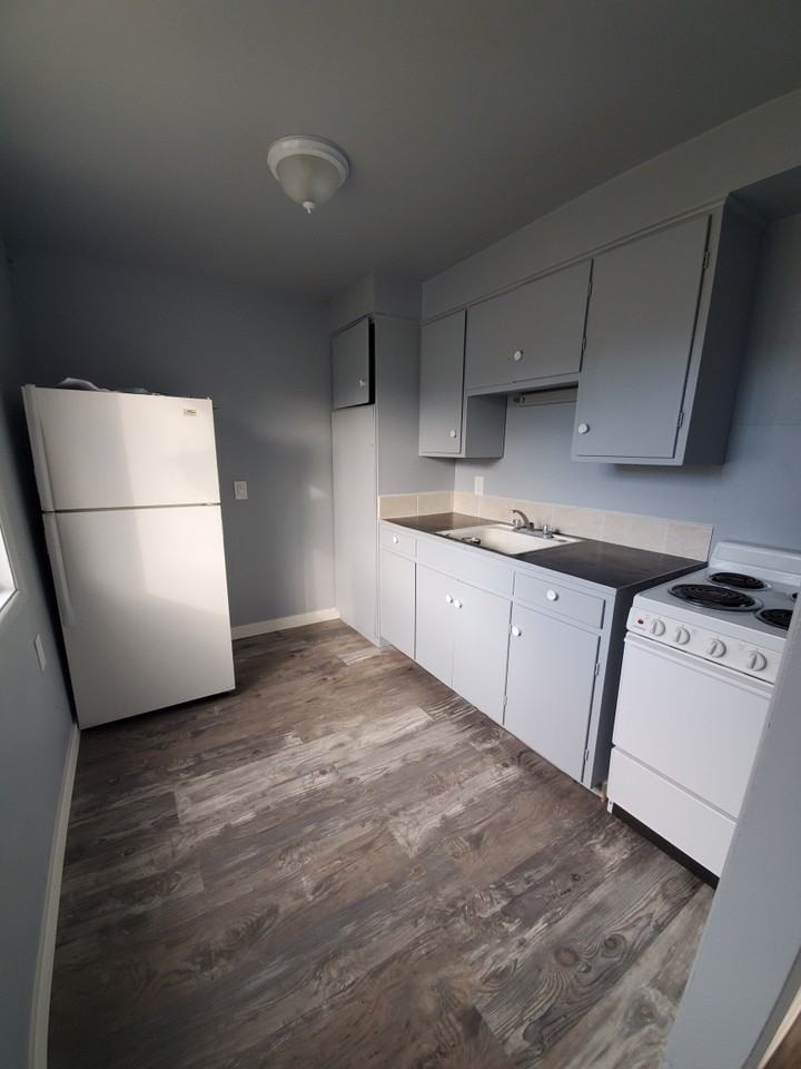 305 West Main Street - Photo 6 of 20