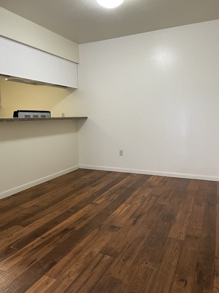 Villages on Sunset - Photo 4 of 50