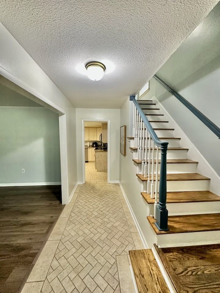 576 Pocahontas Drive - Photo 3 of 13