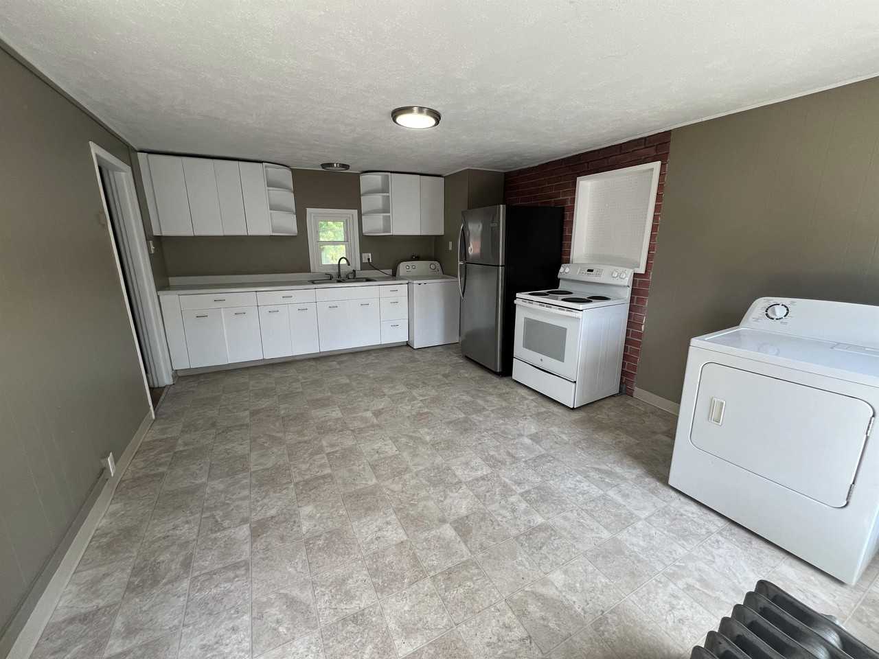 235 Essex Street - Photo 3 of 9