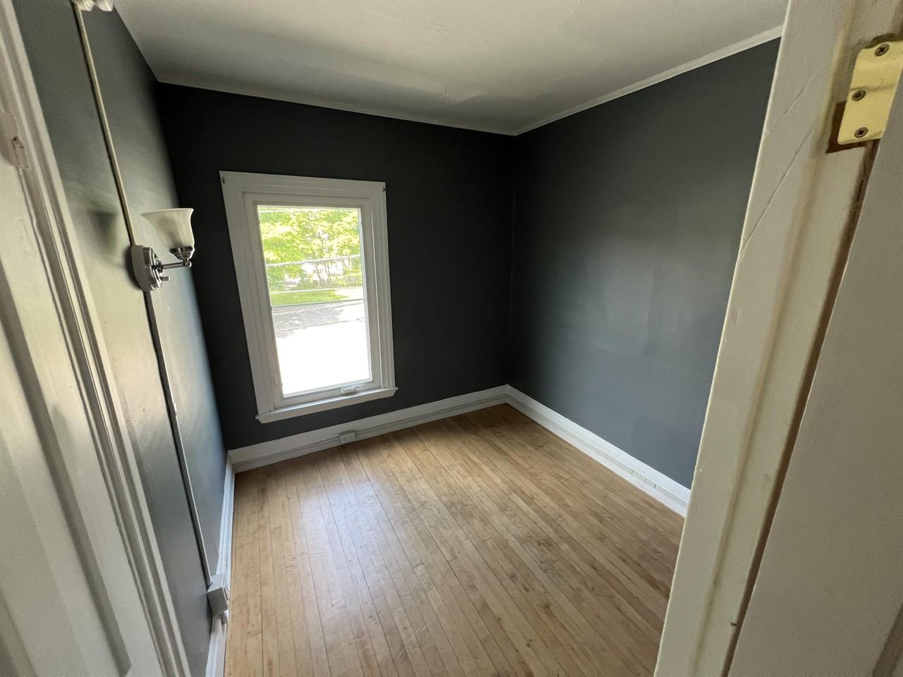 235 Essex Street - Photo 6 of 9