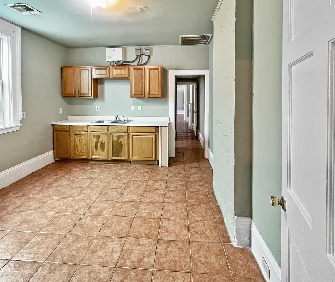 2327 Ursulines Avenue - Photo 2 of 16