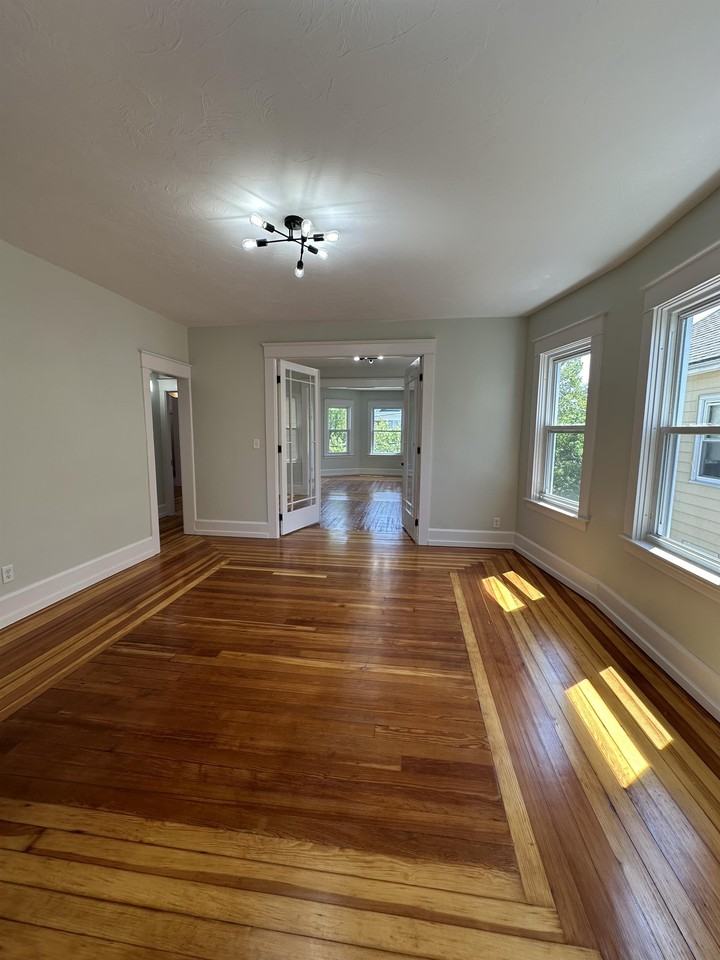 37 Vernon Street - Photo 2 of 10