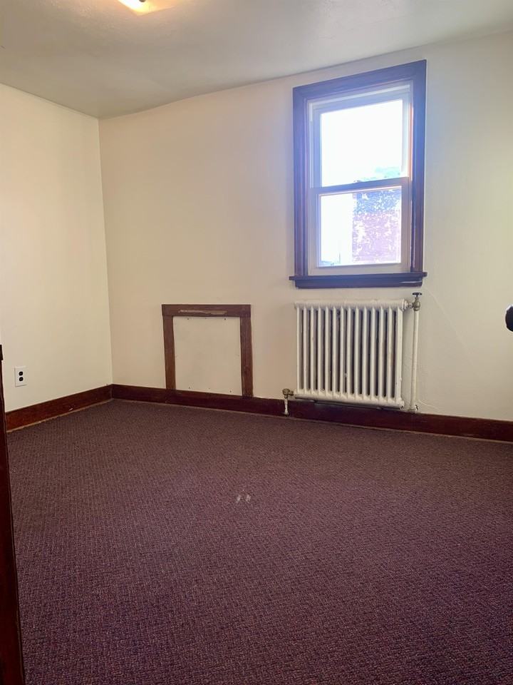 1719 3rd Avenue East - Photo 6 of 7