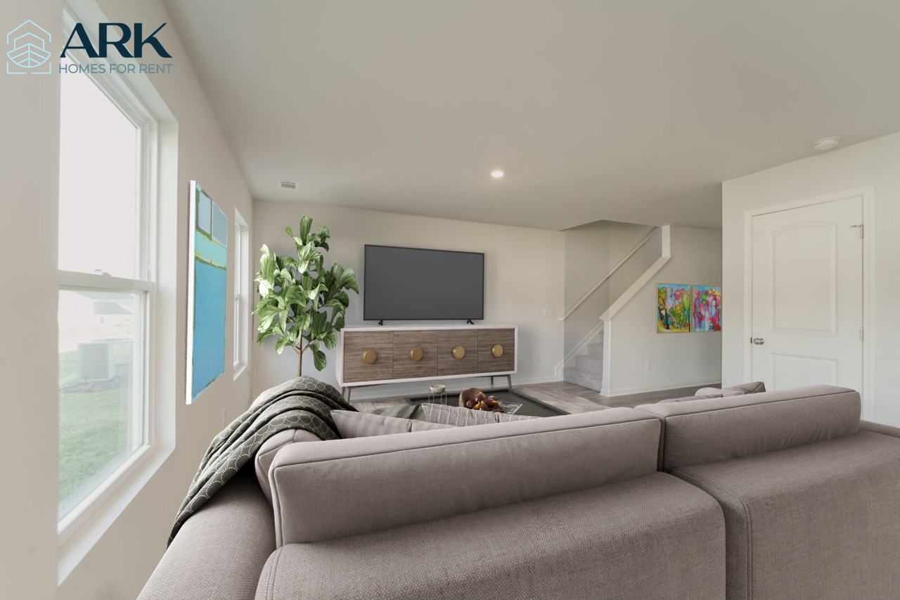 642 Farmstead Trl - Photo 2 of 16