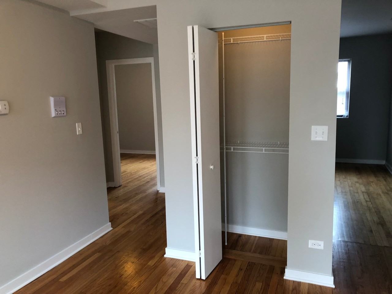 2440 W North Shore Ave #1E - Photo 4 of 11