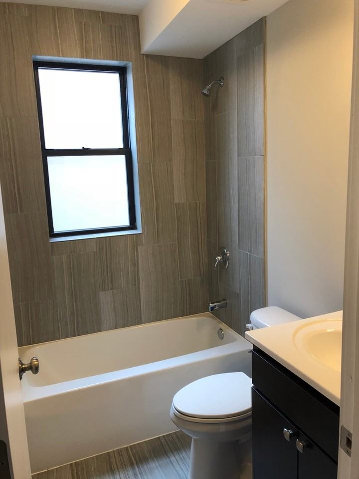 2440 W North Shore Ave #1E - Photo 5 of 11