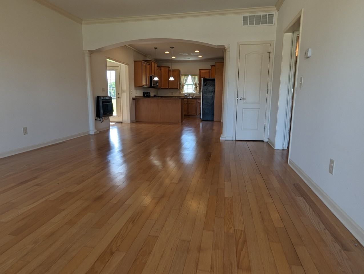 132 Judson Way #NA - Photo 3 of 27