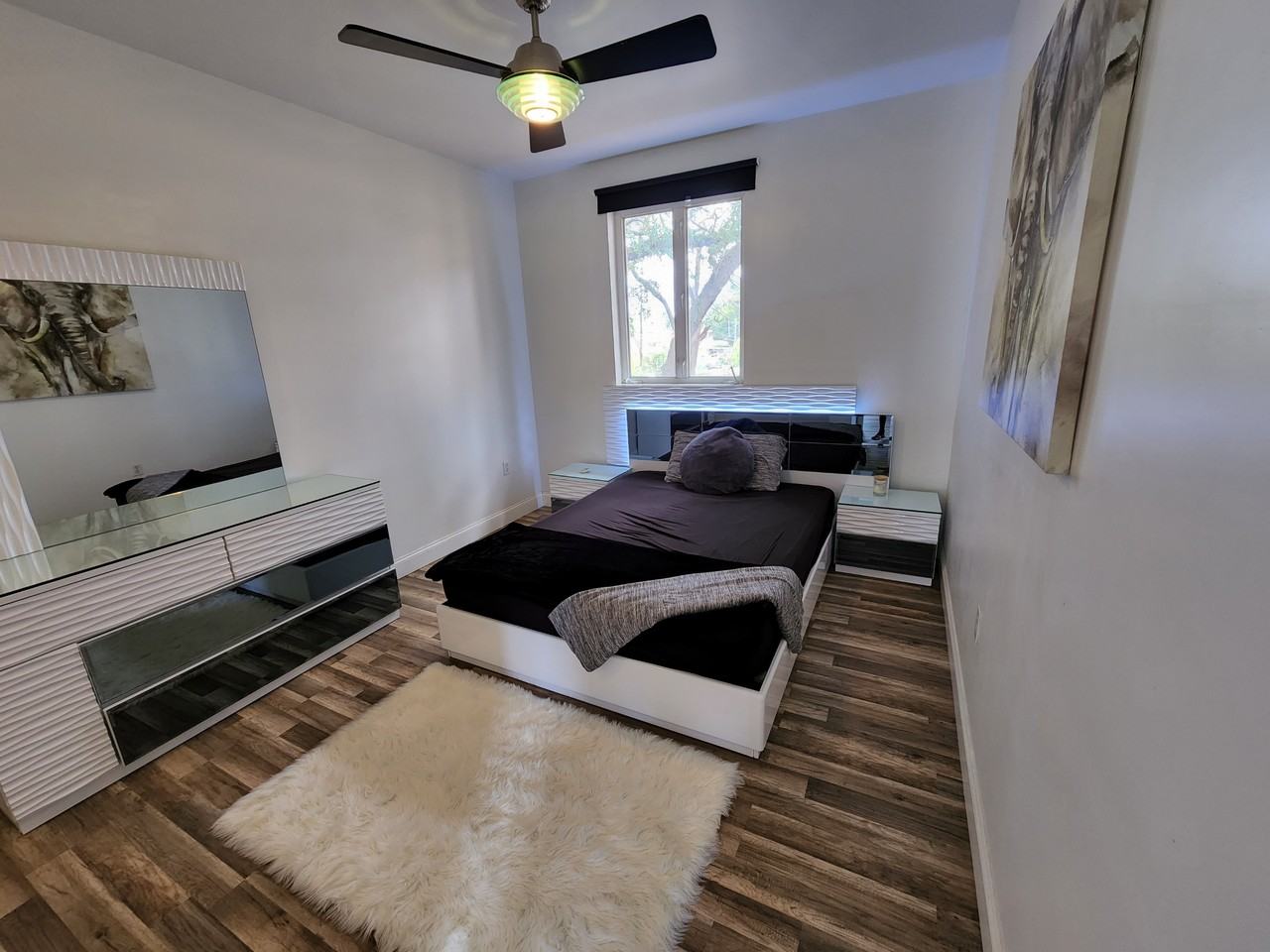 1140 Northwest 18th Place #NA - Photo 7 of 8